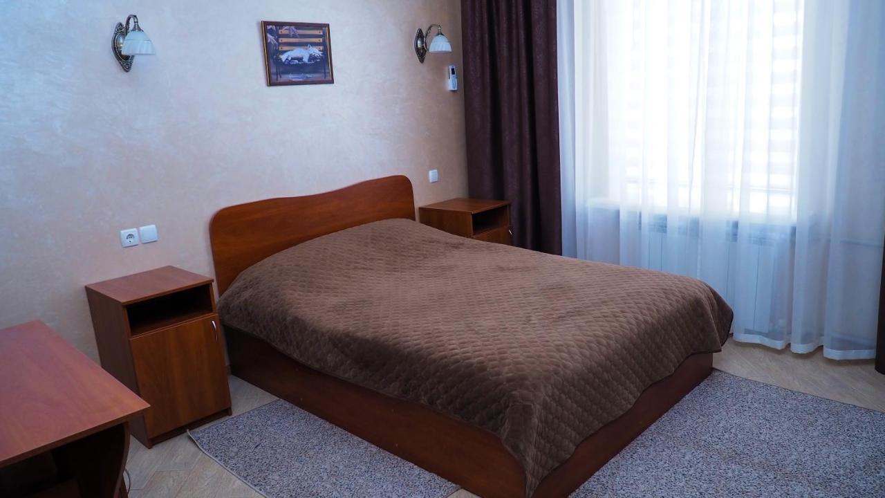 Hotel "Nizhyn" Exterior foto